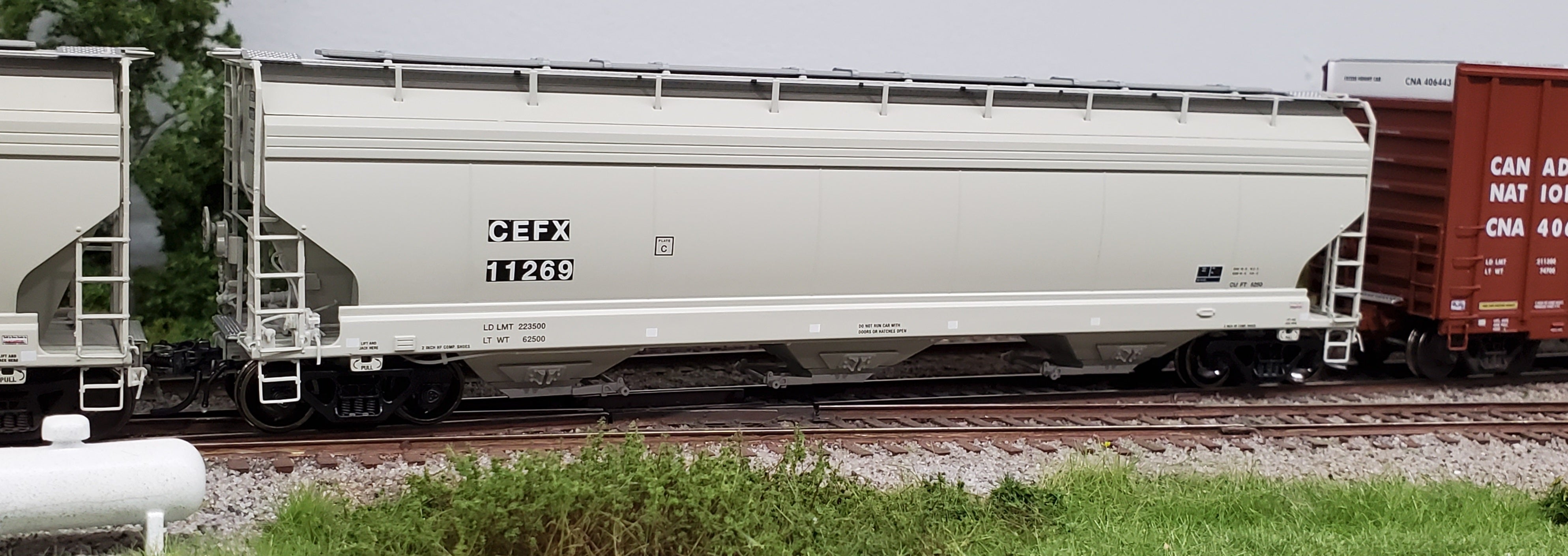 HO Trenton 5250 Hopper CEFX Black Patch