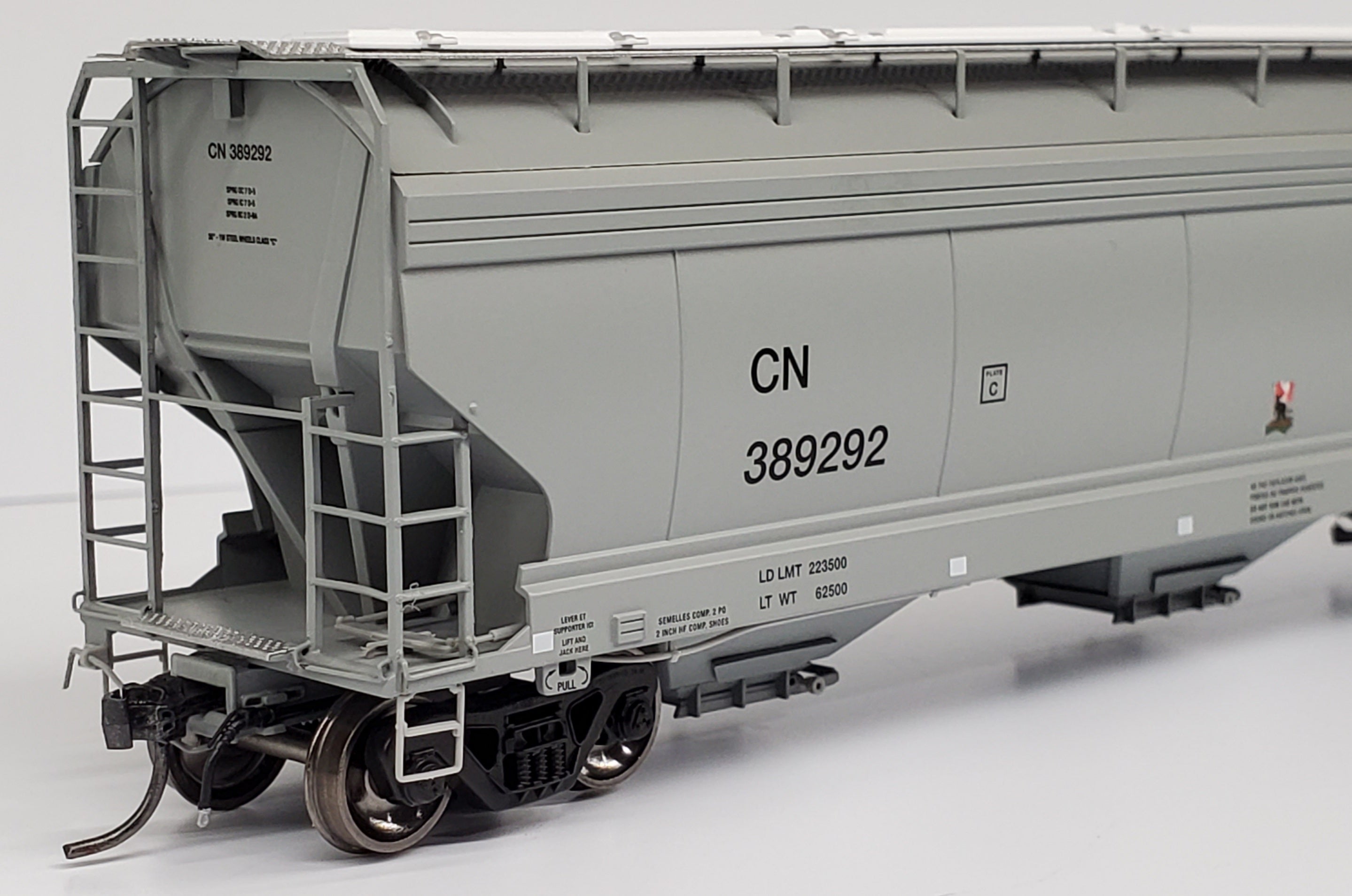 HO Trenton 5250 Hopper CN Late Black