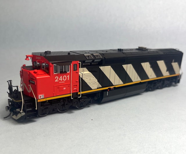 Rapido HO Dash 8-40CM w/DCC & Sound CN Stripe